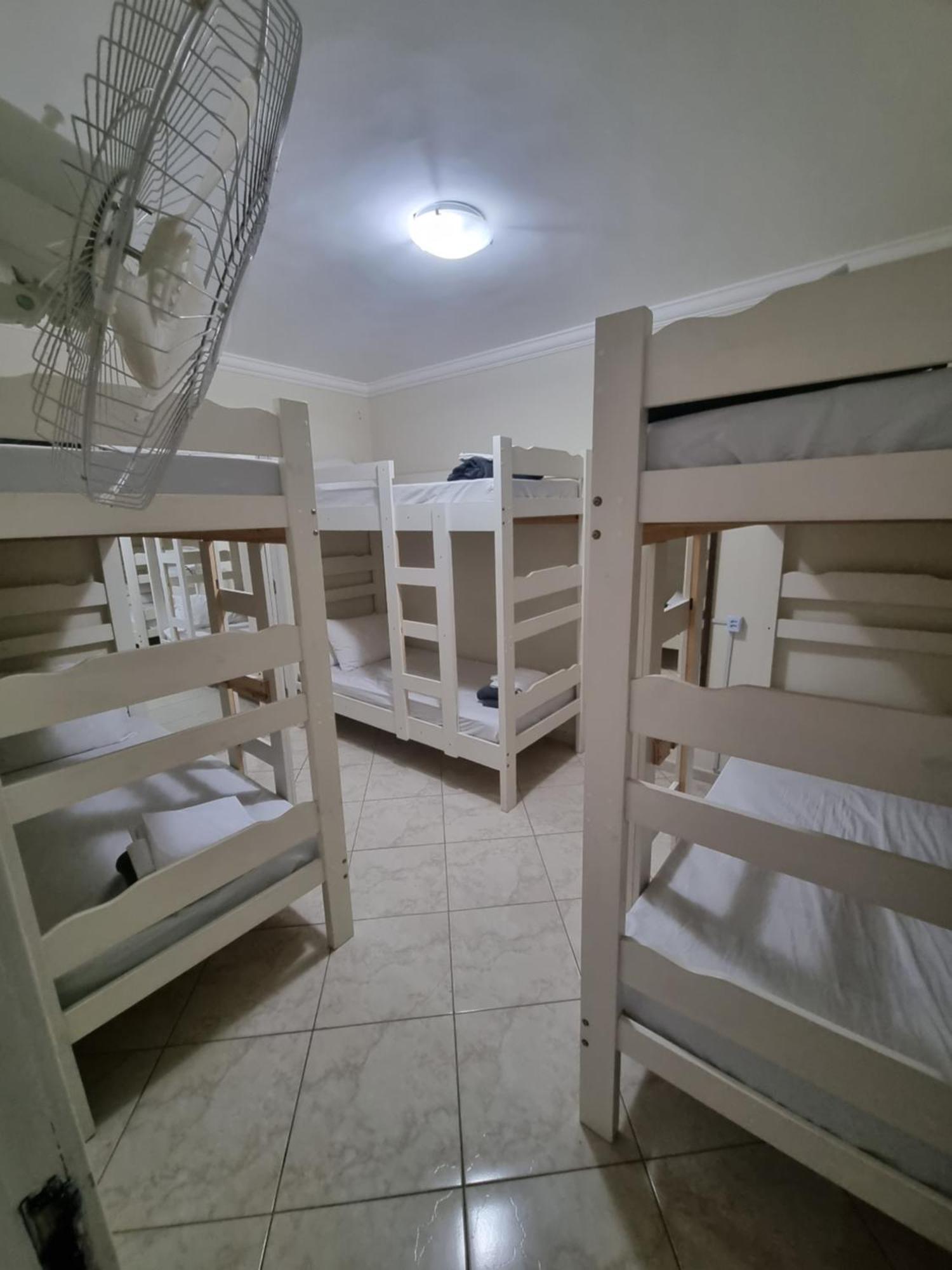 Zenit Hostel Da Cris Cabo Frio Eksteriør billede