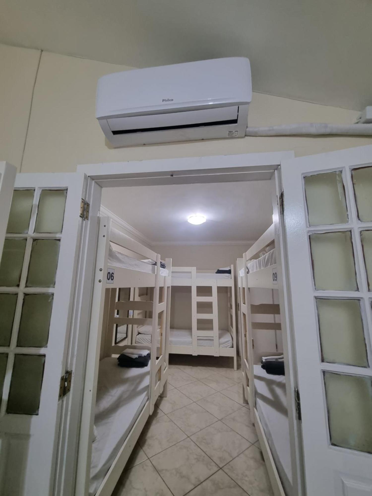 Zenit Hostel Da Cris Cabo Frio Eksteriør billede